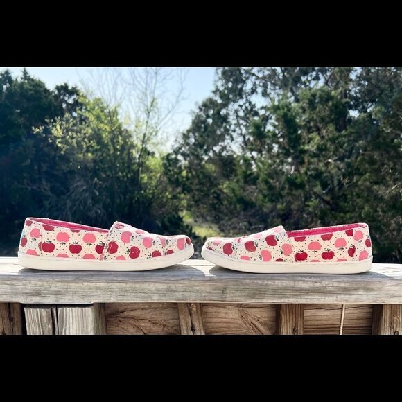 Toms Alpargata Apple Canvas Flats - Picture 1 of 8